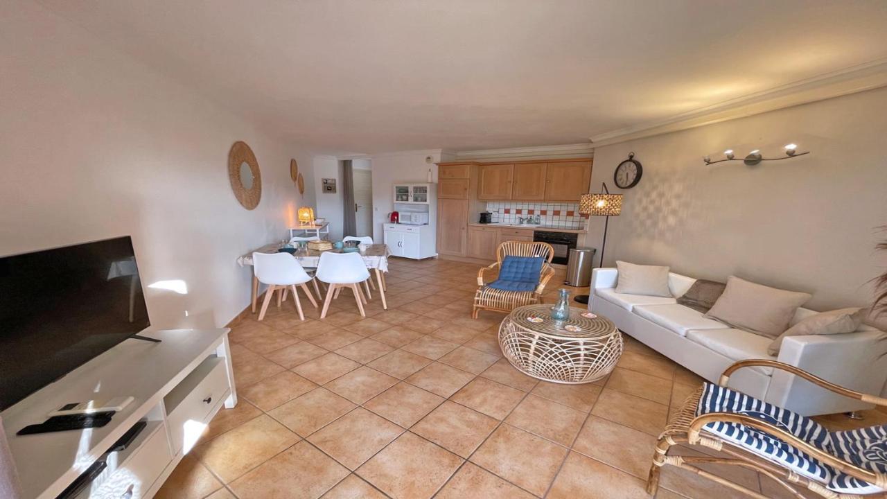 Appartement Les Pins Bleus A8 Sainte-Maxime Exteriér fotografie