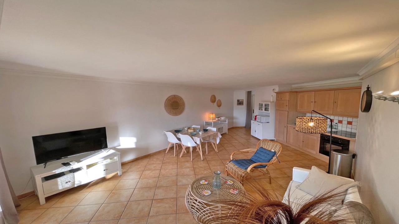 Appartement Les Pins Bleus A8 Sainte-Maxime Exteriér fotografie