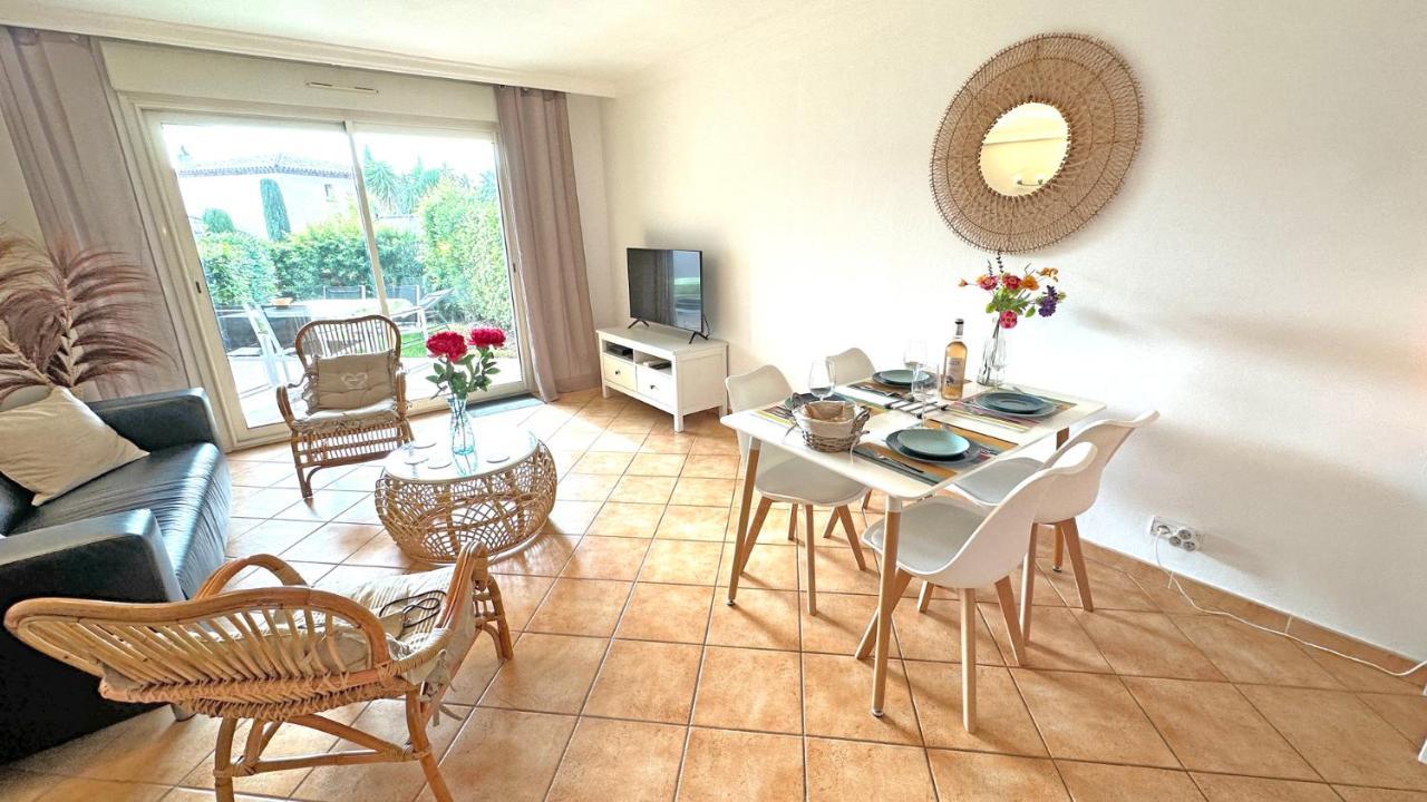 Appartement Les Pins Bleus A8 Sainte-Maxime Exteriér fotografie