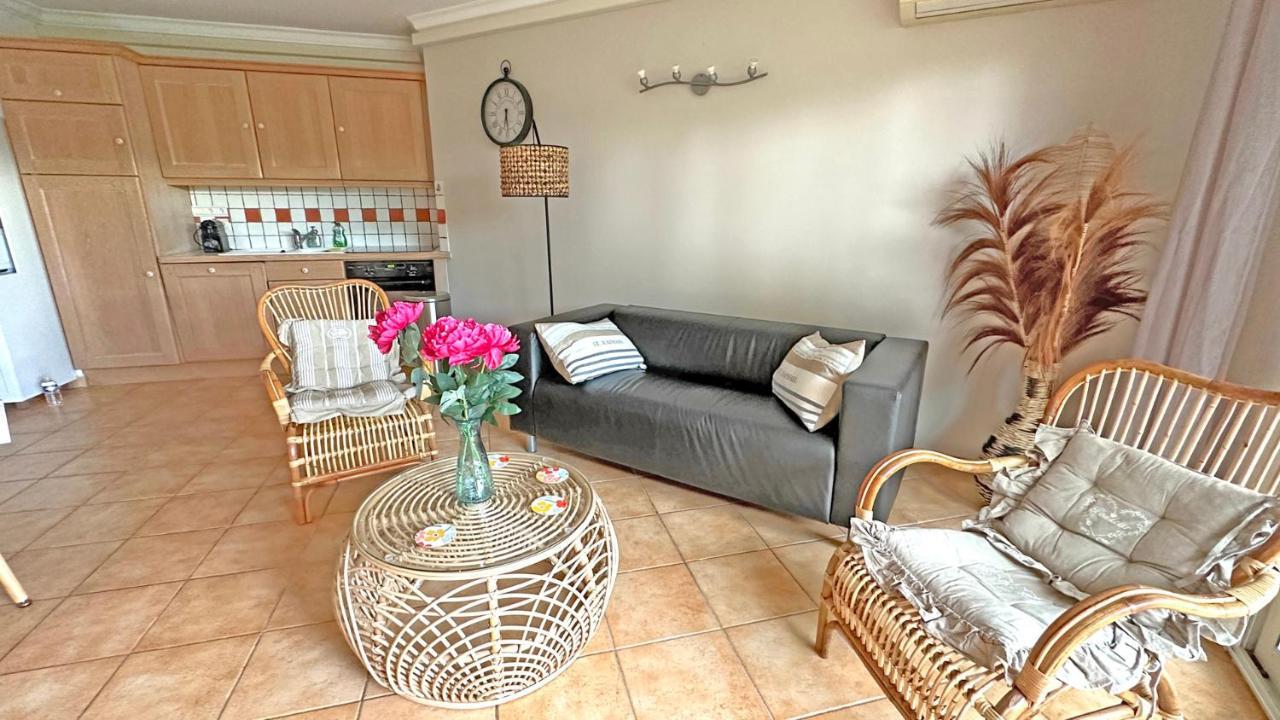 Appartement Les Pins Bleus A8 Sainte-Maxime Exteriér fotografie