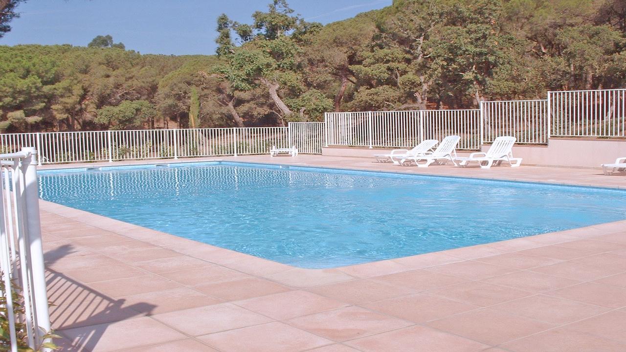 Appartement Les Pins Bleus A8 Sainte-Maxime Exteriér fotografie